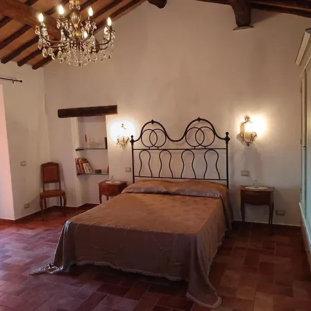 La Camilla 3*
